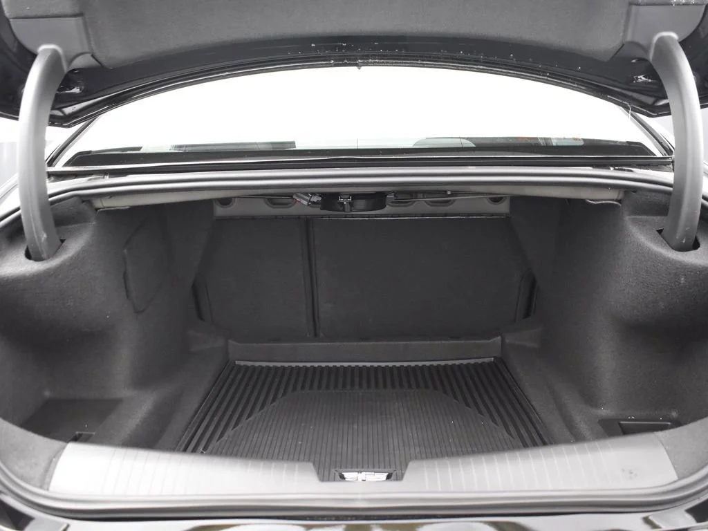 2025 Cadillac CT4 V-Series - Photo 28