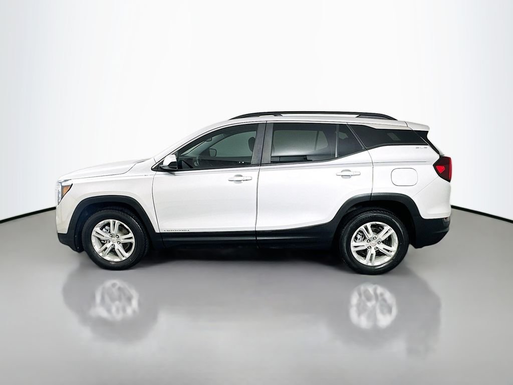 Used 2022 Quicksilver Metallic GMC SLE image 8