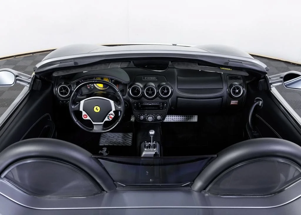 Used 2006 Grigio Titanio Metall Ferrari Spider OEM Manual image 32