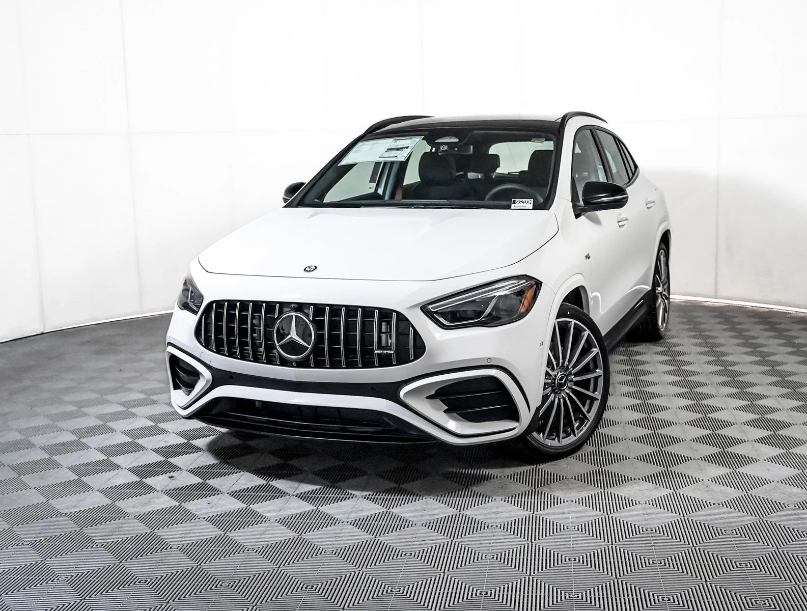 2026 Mercedes-Benz GLA GLA 35 AMG 4MATIC's photo