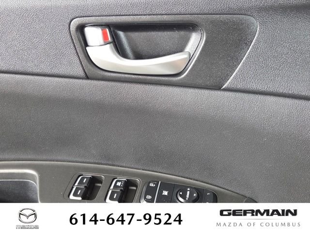 Used 2016 Silver Kia LX image 27