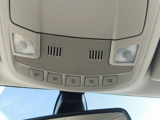Used 2019 Blue Ford SE image 24