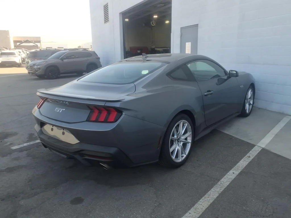 Used 2025 Gray Ford GT Premium image 10