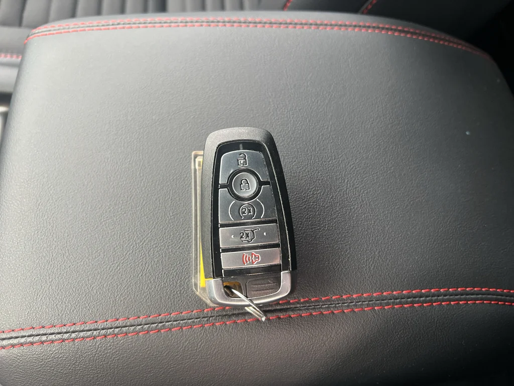 2025 Ford Explorer ST-LINE - Photo 14