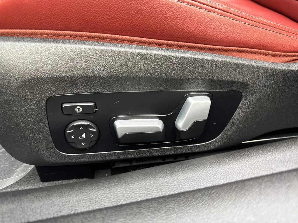 Used 2024 Gray BMW M440i xDrive image 34