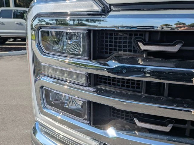 New 2026 Star White Metallic Tri-Coat Ford F-250® King Ranch® image 10