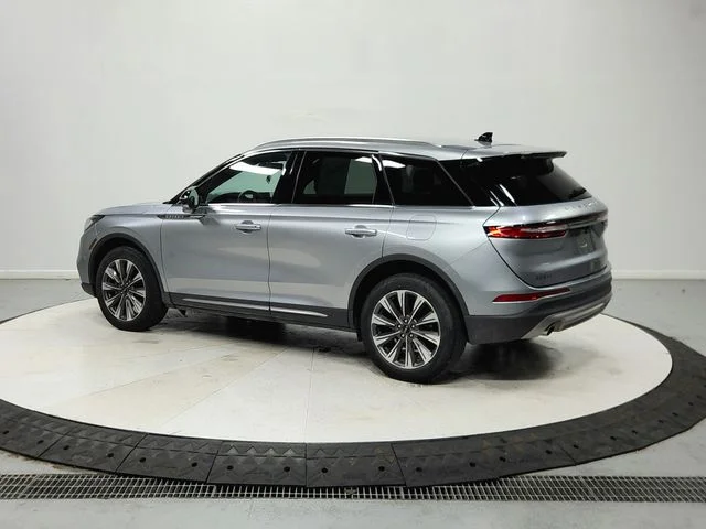 Used 2022 Silver Lincoln Reserve image 6