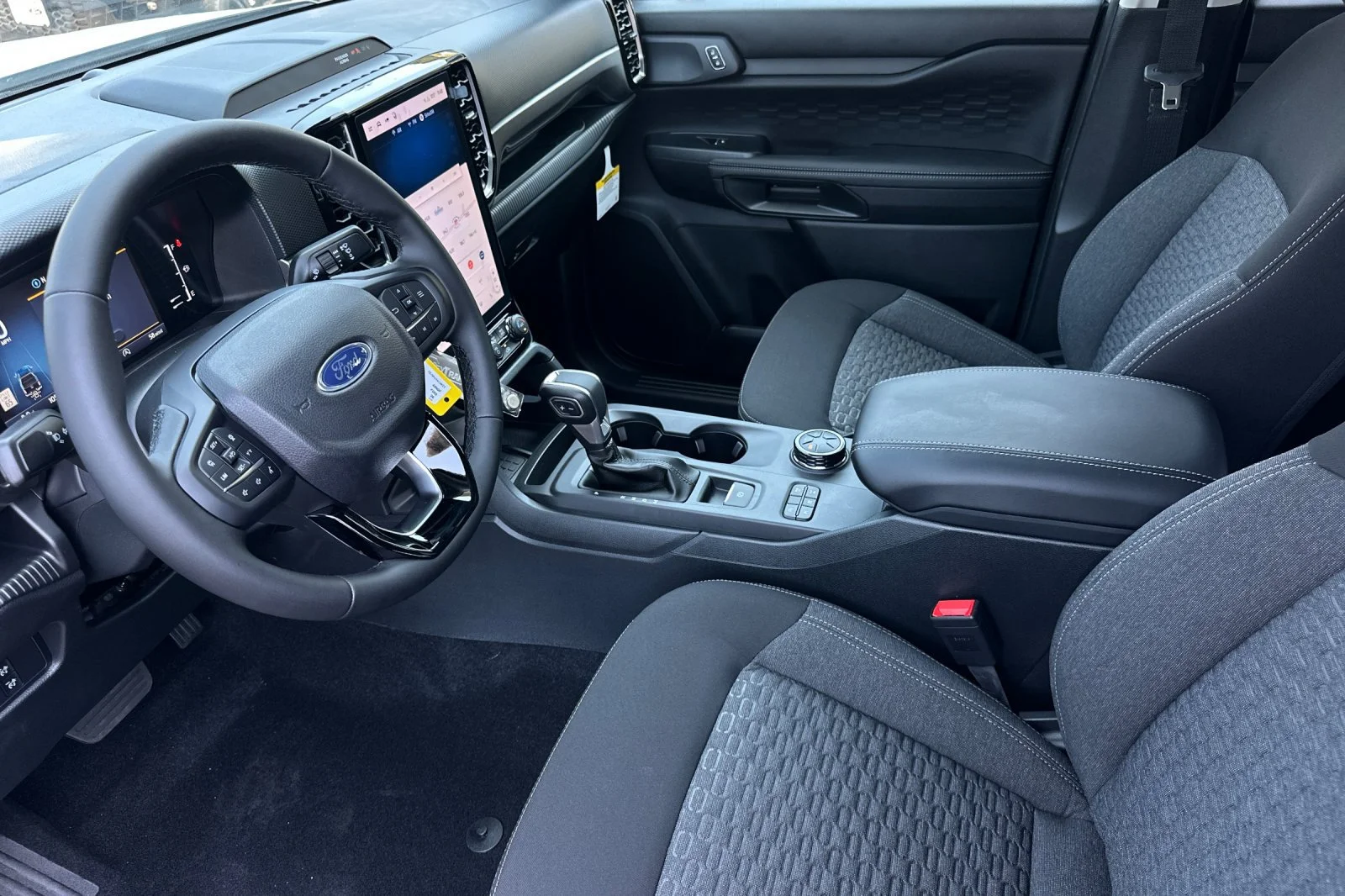 New 2026 Oxford White Ford XLT image 9