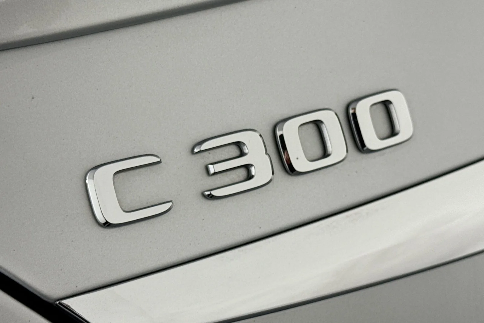 Used 2018 Iridium Silver Metallic Mercedes-Benz C 300 image 9
