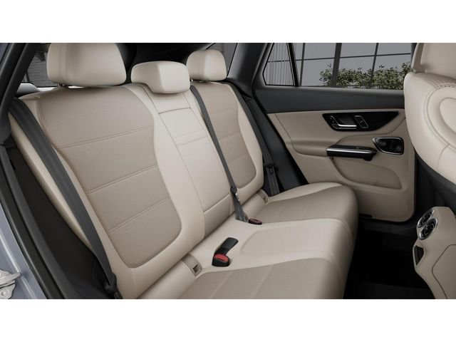 New 2026 MANUFAKTUR Alpine Grey Mercedes-Benz GLC 300 image 6