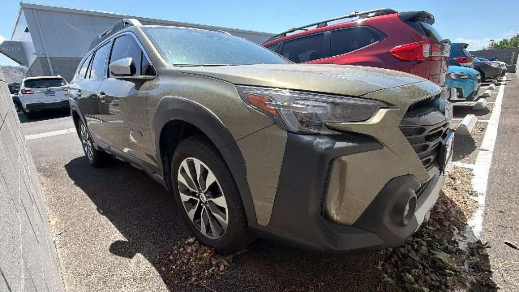 2025 Subaru Outback Touring XT's photo