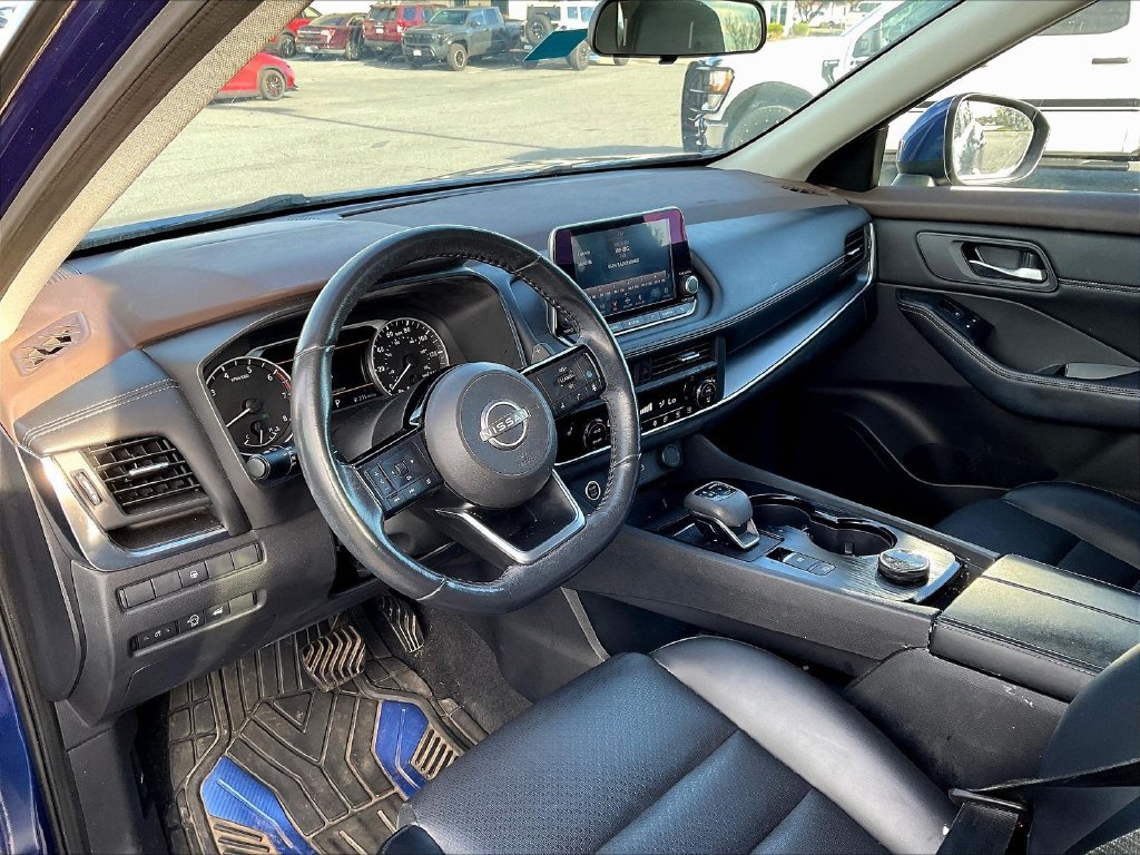 Used 2023 Blue Nissan SV image 5