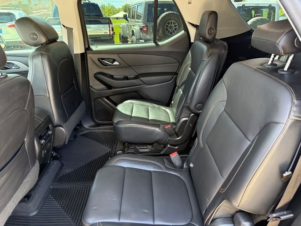 Used 2018 Summit White Chevrolet 3LT image 14