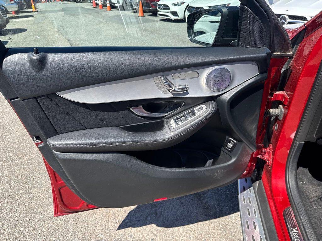 Used 2020 Hyacinth Red Mercedes-Benz 4MATIC® image 24