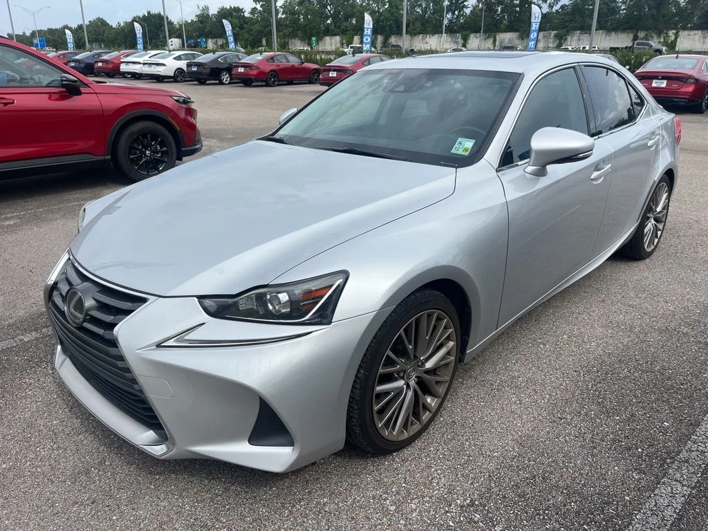 2017 Lexus IS 350 200t's photo