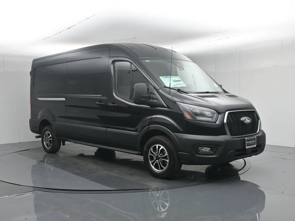 New 2026 Agate Black Metallic Ford Base image 53