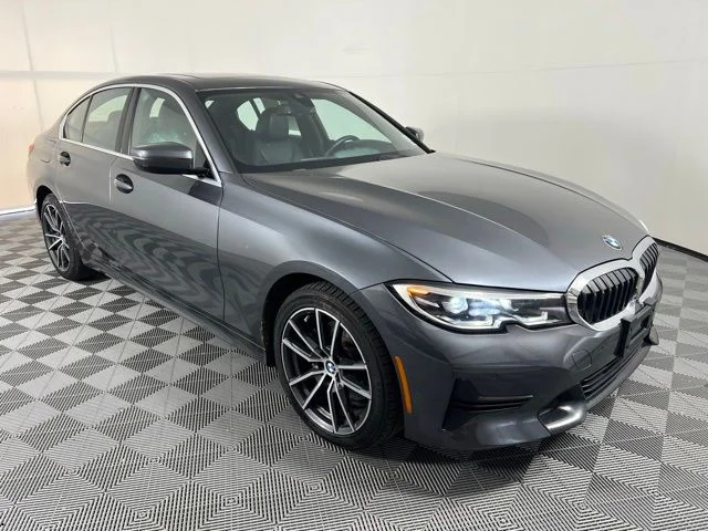 2020 BMW 3 Series 330i xDrive Sedan's photo