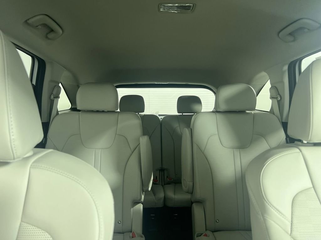 New 2026 Glacial White Pearl Kia EX image 32