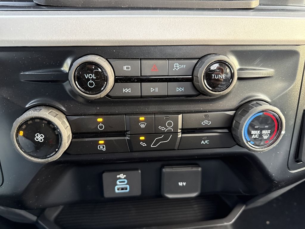 New 2025 Oxford White Ford F-350® XL image 13