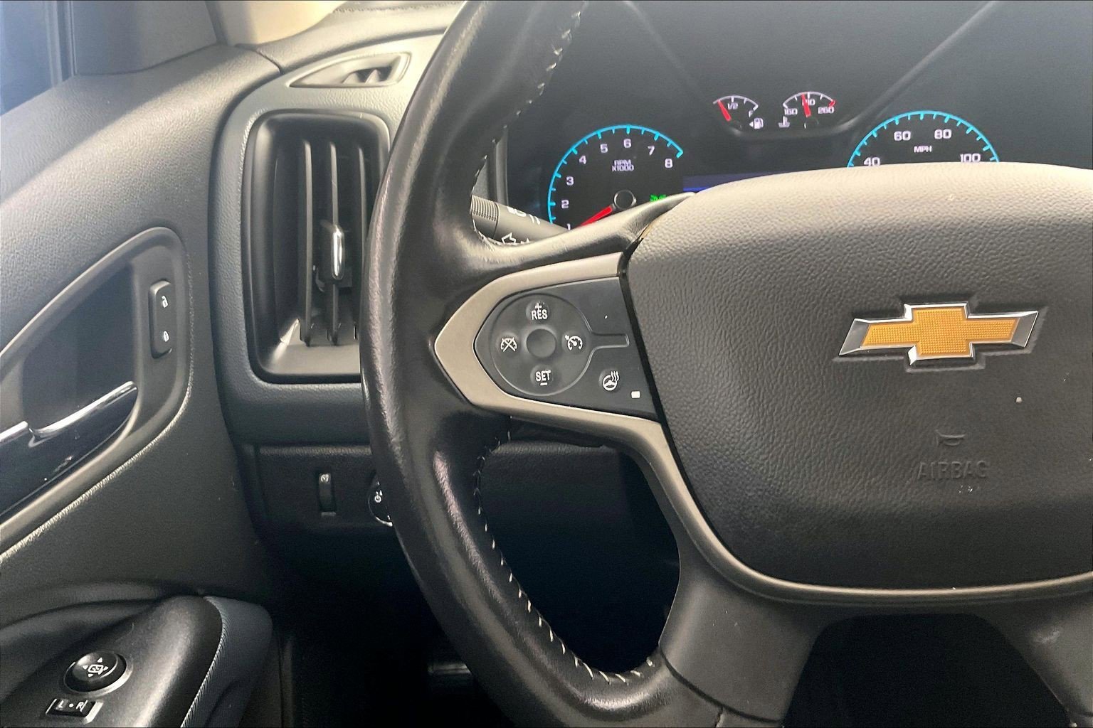Used 2019 Black Chevrolet 2WD Z71 image 20