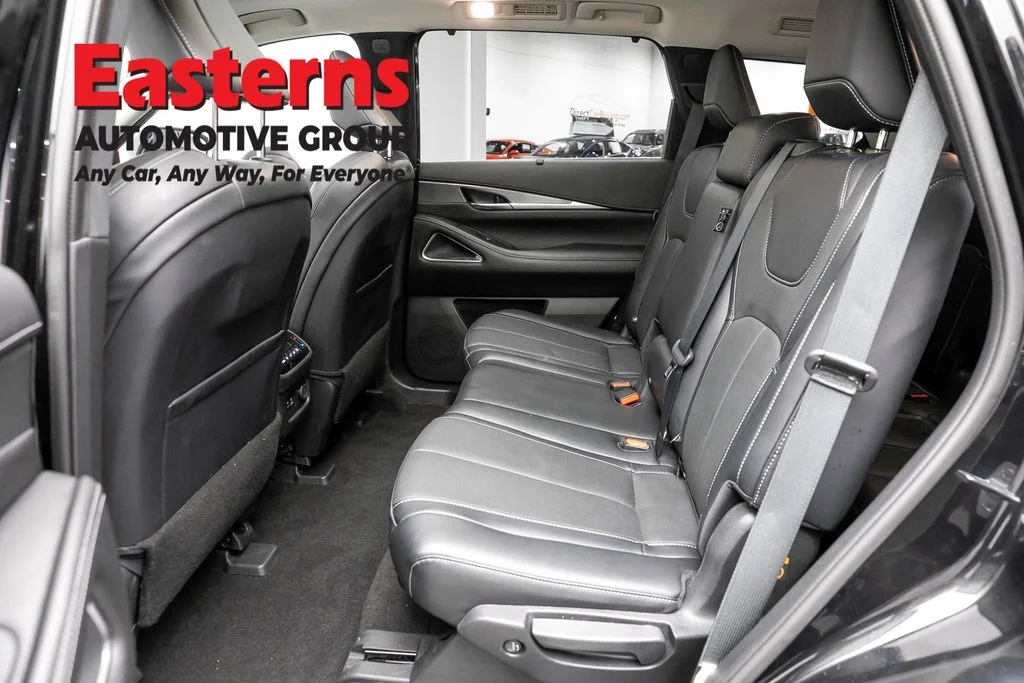 Used 2023 Black INFINITI LUXE image 24