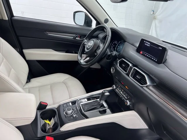Used 2020 White Mazda Grand Touring image 25