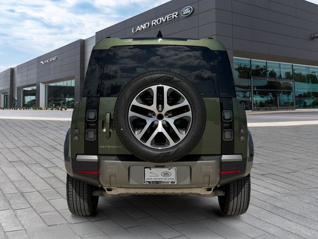 New 2026 Woolstone Green Land Rover S image 4