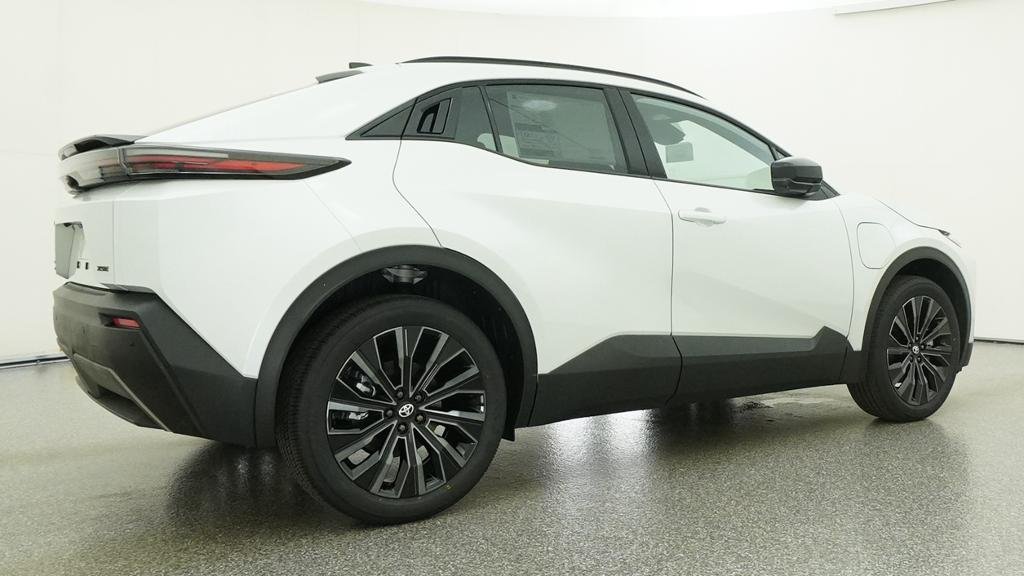 New 2026 Wind Chill Pearl Toyota XSE image 17