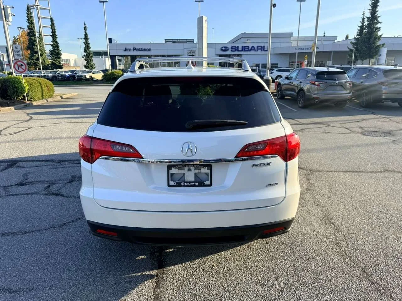 Used 2014 Crystal Black Pearl Acura Tech at Dilawri Certified   Local BC   One Owner image 4