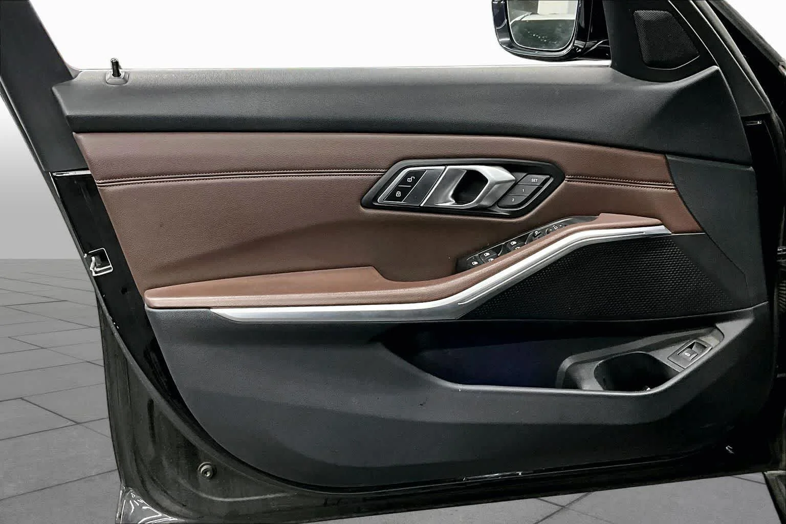 Used 2019 Jet Black BMW 330i image 21