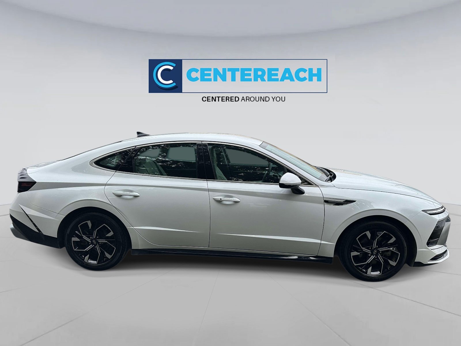 Certified Used 2025 White Hyundai SEL image 5
