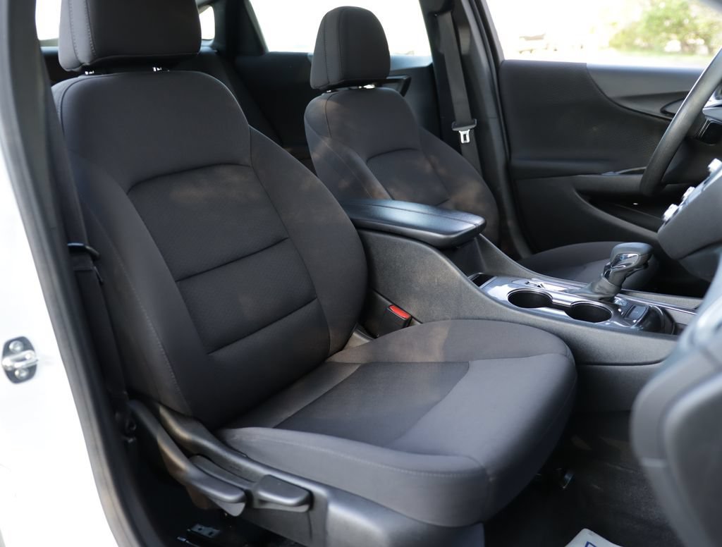 Used 2023 Summit White Chevrolet LT image 27