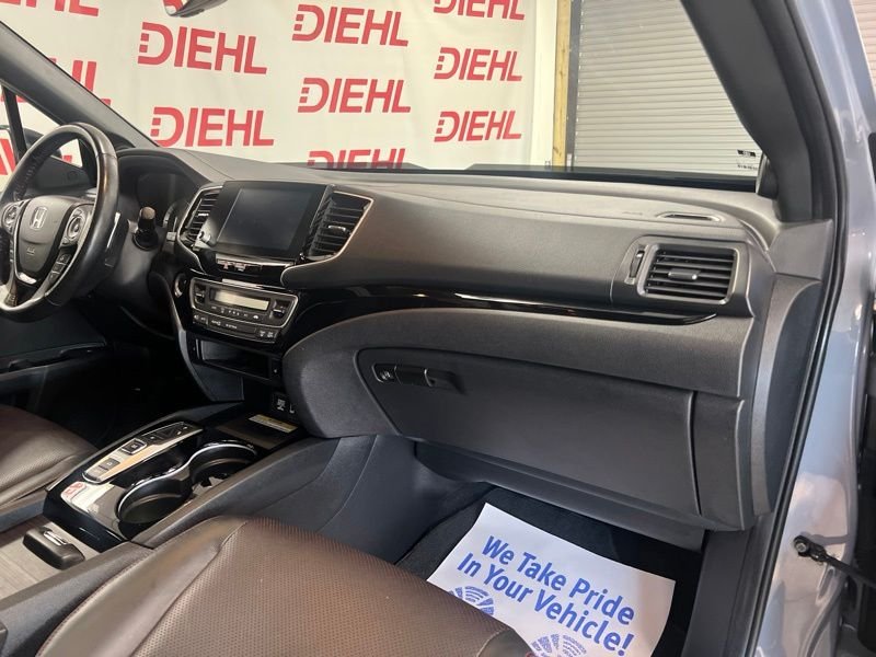 Used 2023  Honda Black Edition image 13