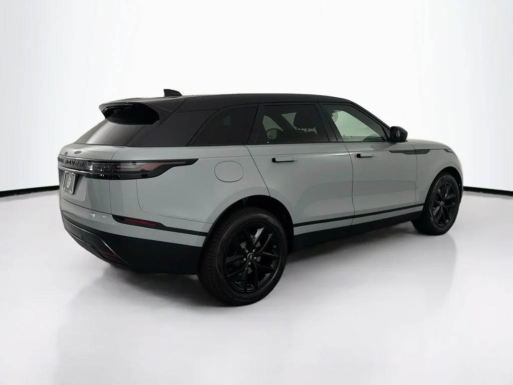 New 2026 Arroios Grey Land Rover S image 5
