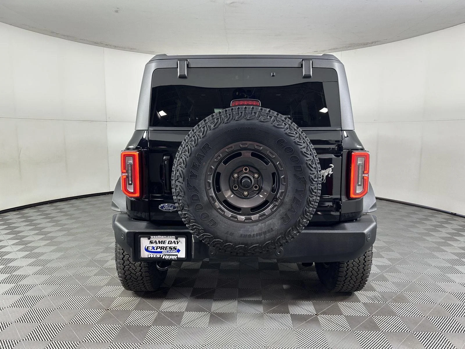 Used 2025 Shadow Black Ford Outer Banks image 18