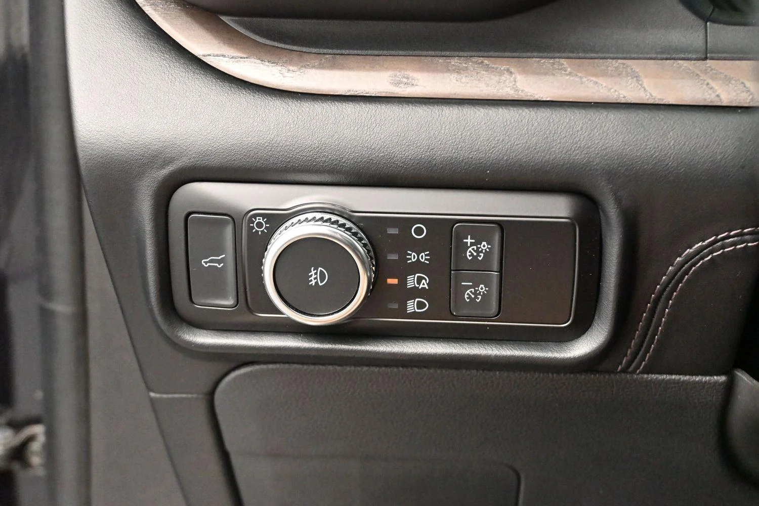 Used 2022 Agate Black Ford Platinum image 28
