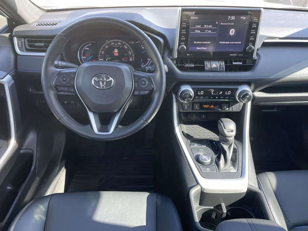 2022 Toyota RAV4 XSE - Photo 25