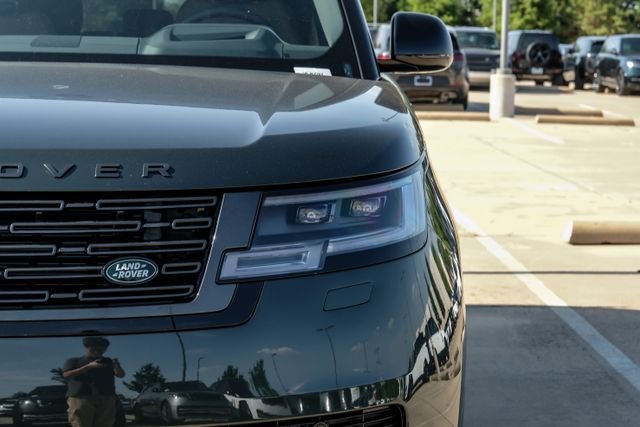 New 2026 Belgravia Green Land Rover SE image 58