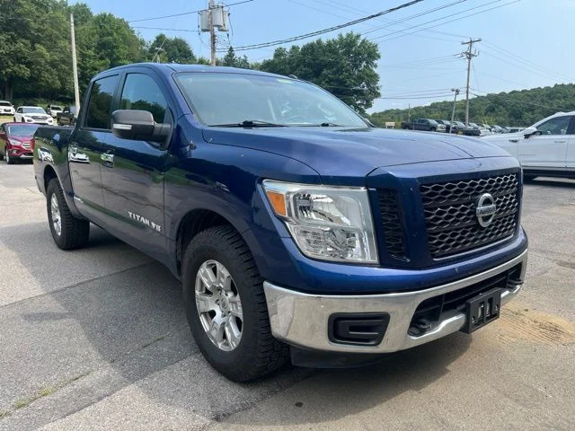 Used 2019 Blue Nissan SV image 3