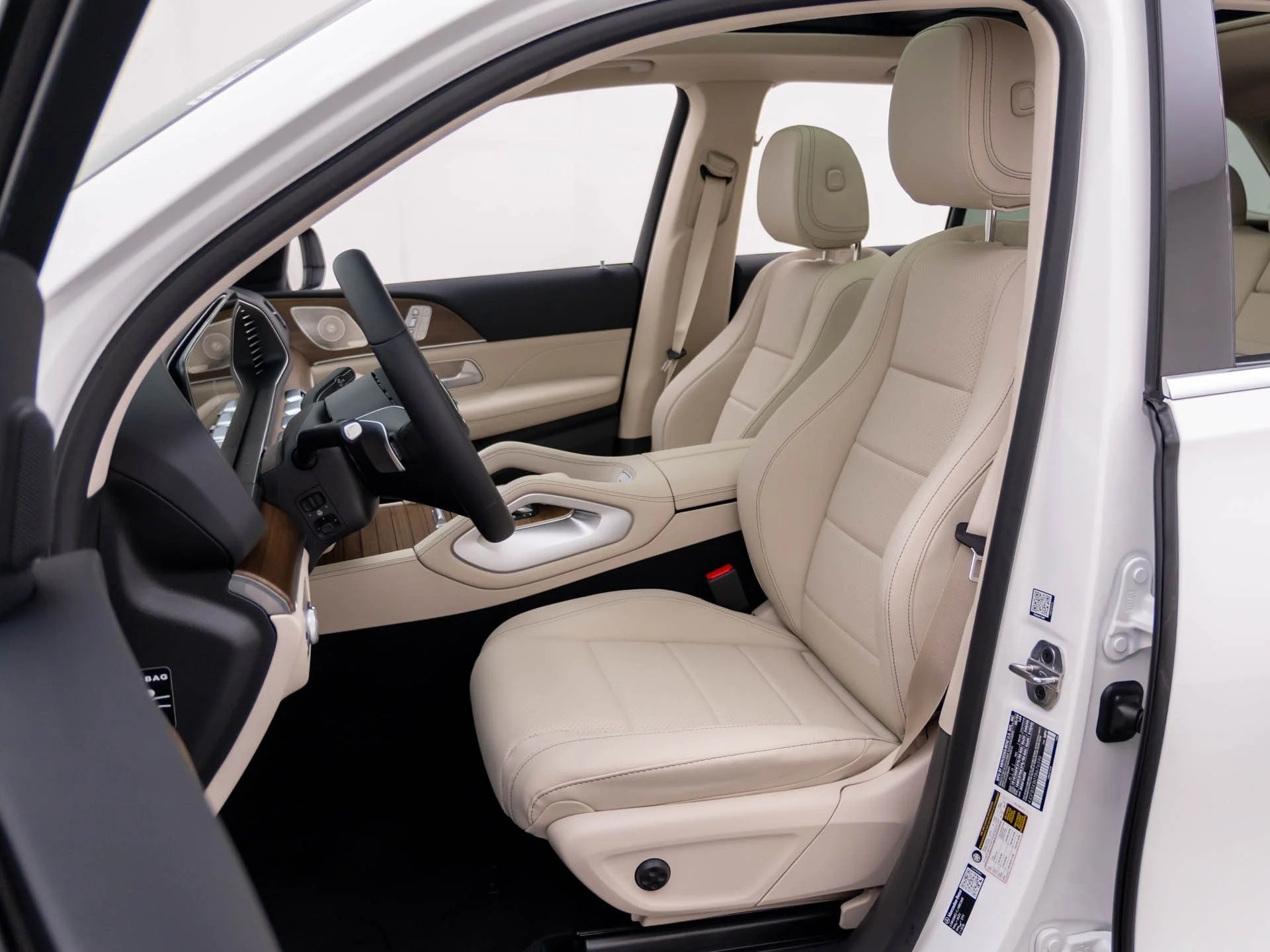 New 2026 White Mercedes-Benz GLE 450 image 17