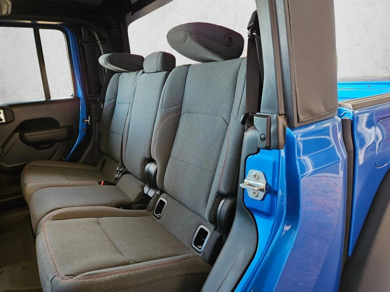 New 2026 Hydro Blue Pearlcoat Jeep Rubicon image 10