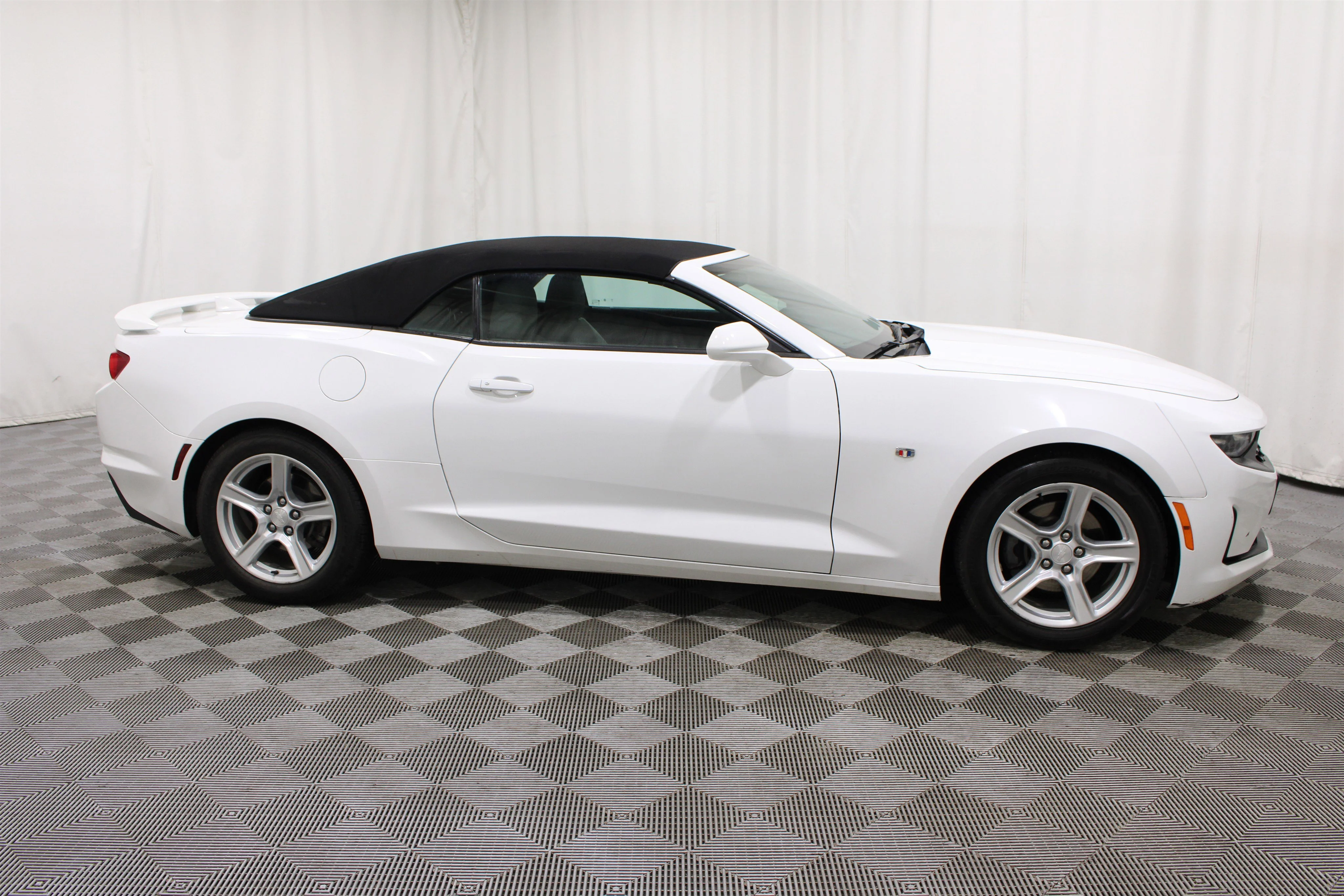 2020 Chevrolet Camaro 1LT - Photo 23