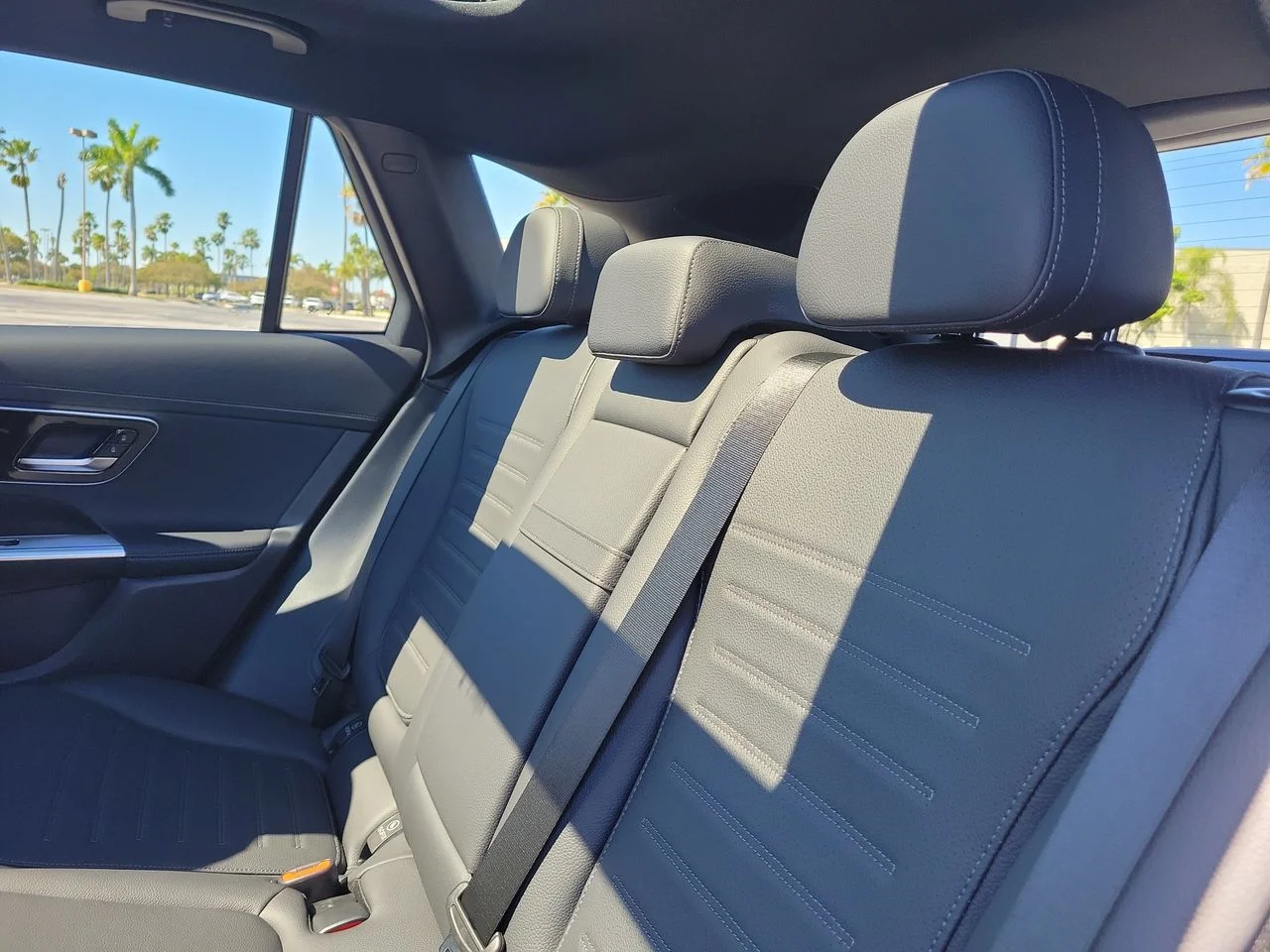New 2026 Black Mercedes-Benz GLC 300 image 11