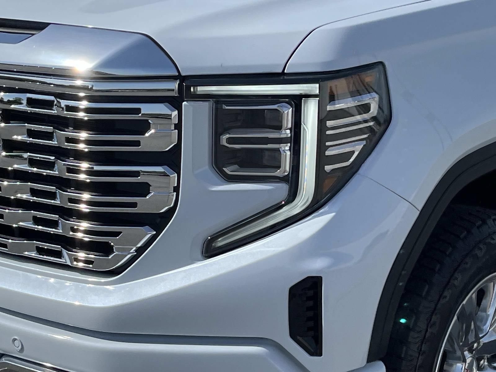 2026 GMC Sierra 1500 Denali - Photo 10