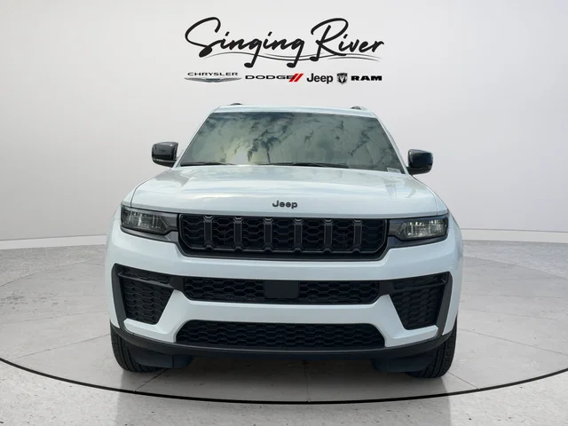New 2026 Bright White Clear-Coat Exterior Paint Jeep Laredo image 2