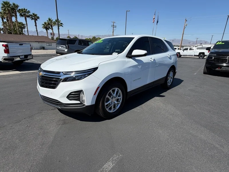 Used 2024 Summit White Chevrolet LT image 7