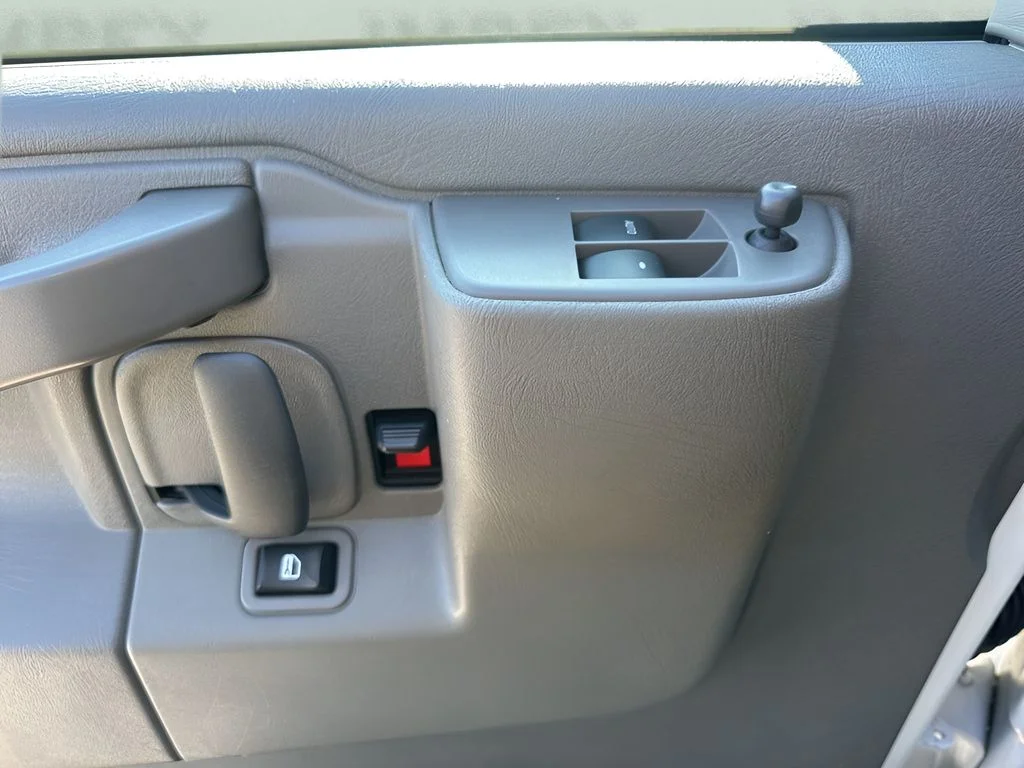 Used 2024 White Chevrolet Work Van image 21