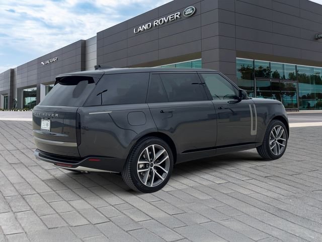 New 2026 Carpathian Grey Land Rover SE image 5
