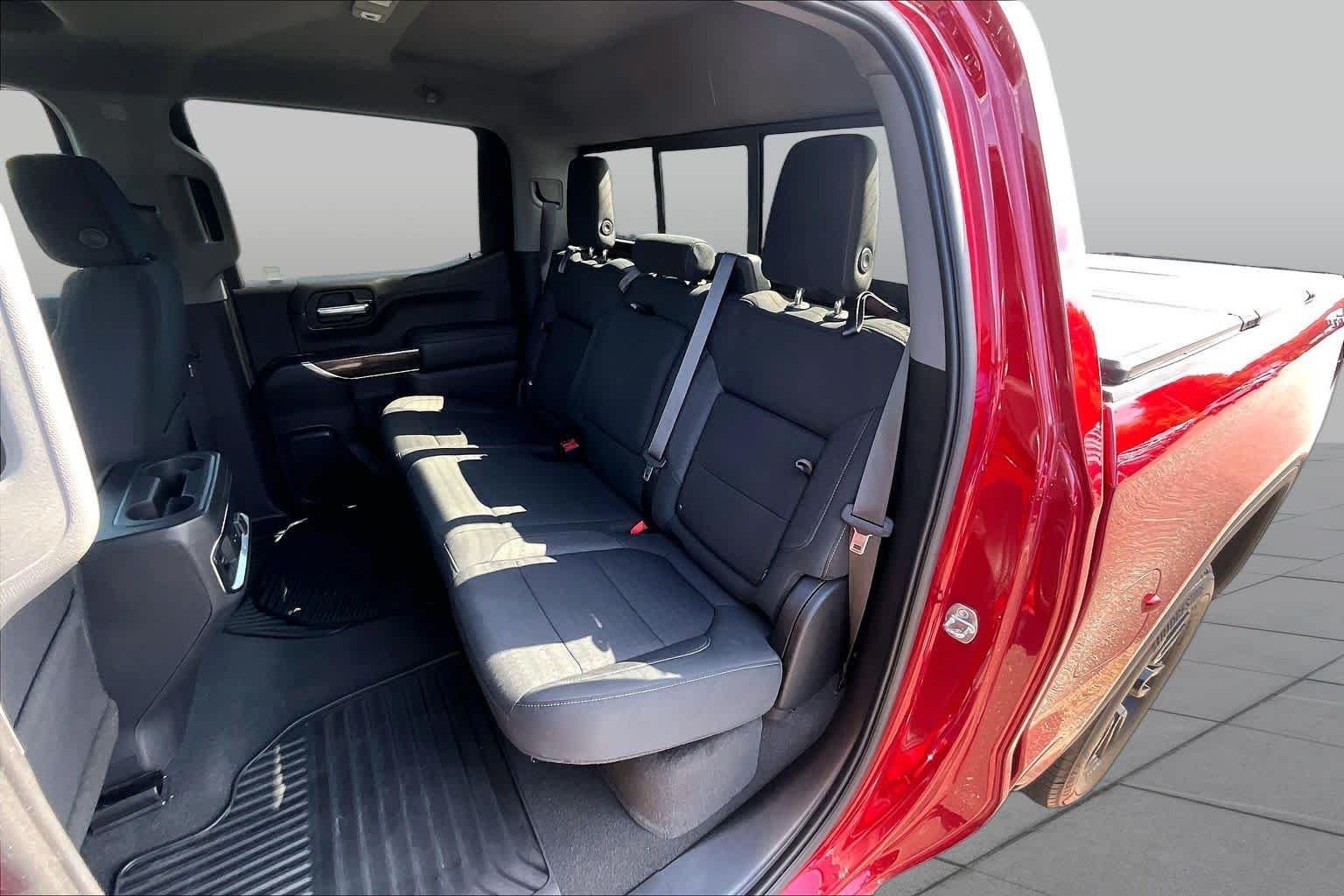 Used 2021 Cayenne Red Tintcoat GMC Elevation image 21