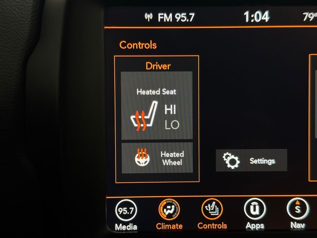 Used 2022 Colorado Red Clearcoat Jeep Limited image 5